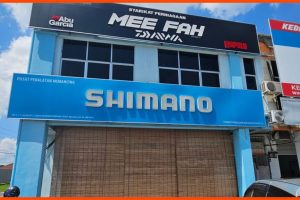 Kedai pancing di Kampung Ayer Keroh, Malaysia
